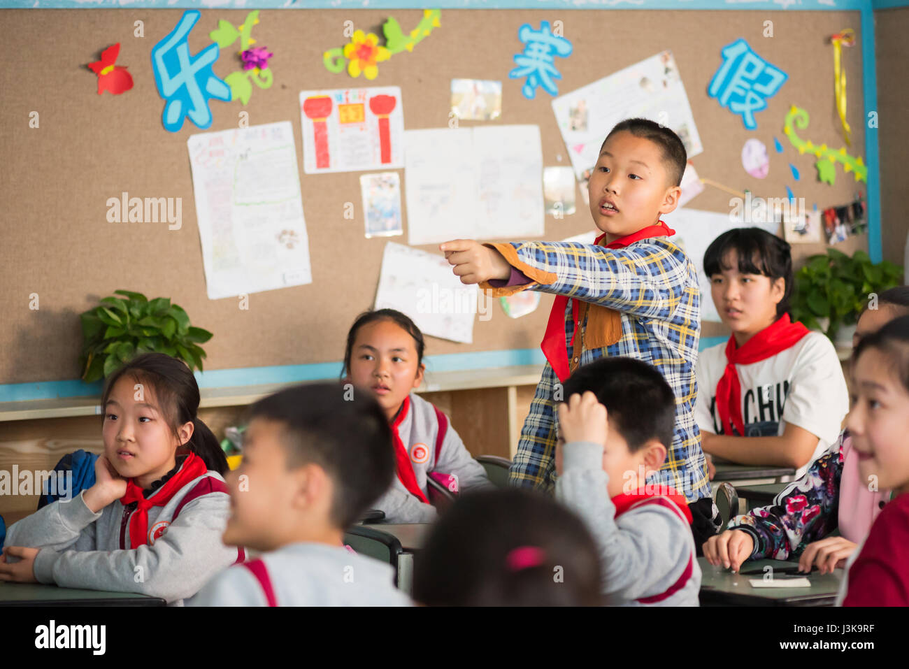 Chinese school girls hi-res stock photography and images - Alamy