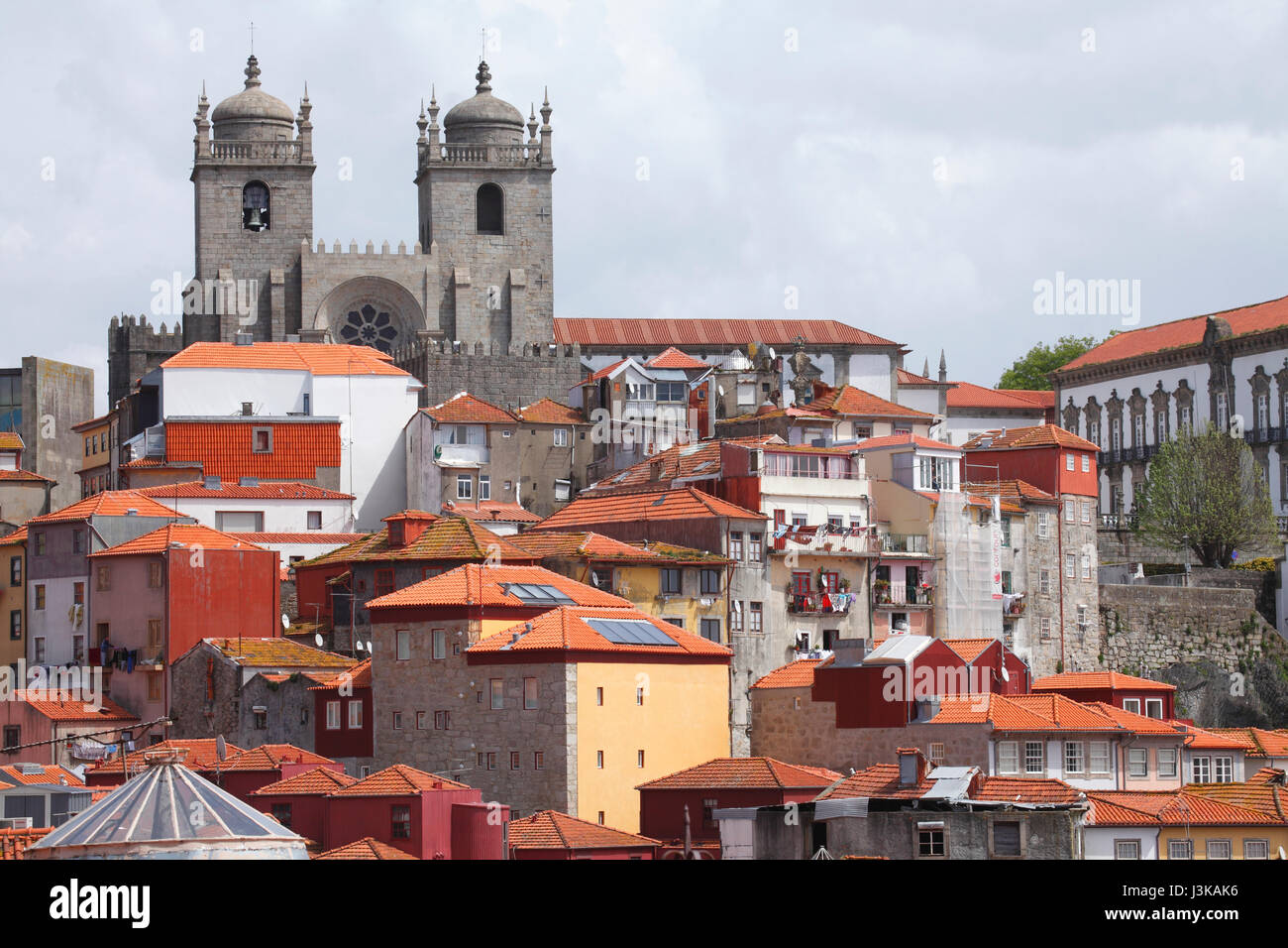 Cathedral Se´ do Porto, Porto, Distrikt Porto, Portugal, Europe   I Altstadt mit Kathedrale Se´ do Porto, Porto, Distrikt Porto, Portugal, Europa Stock Photo