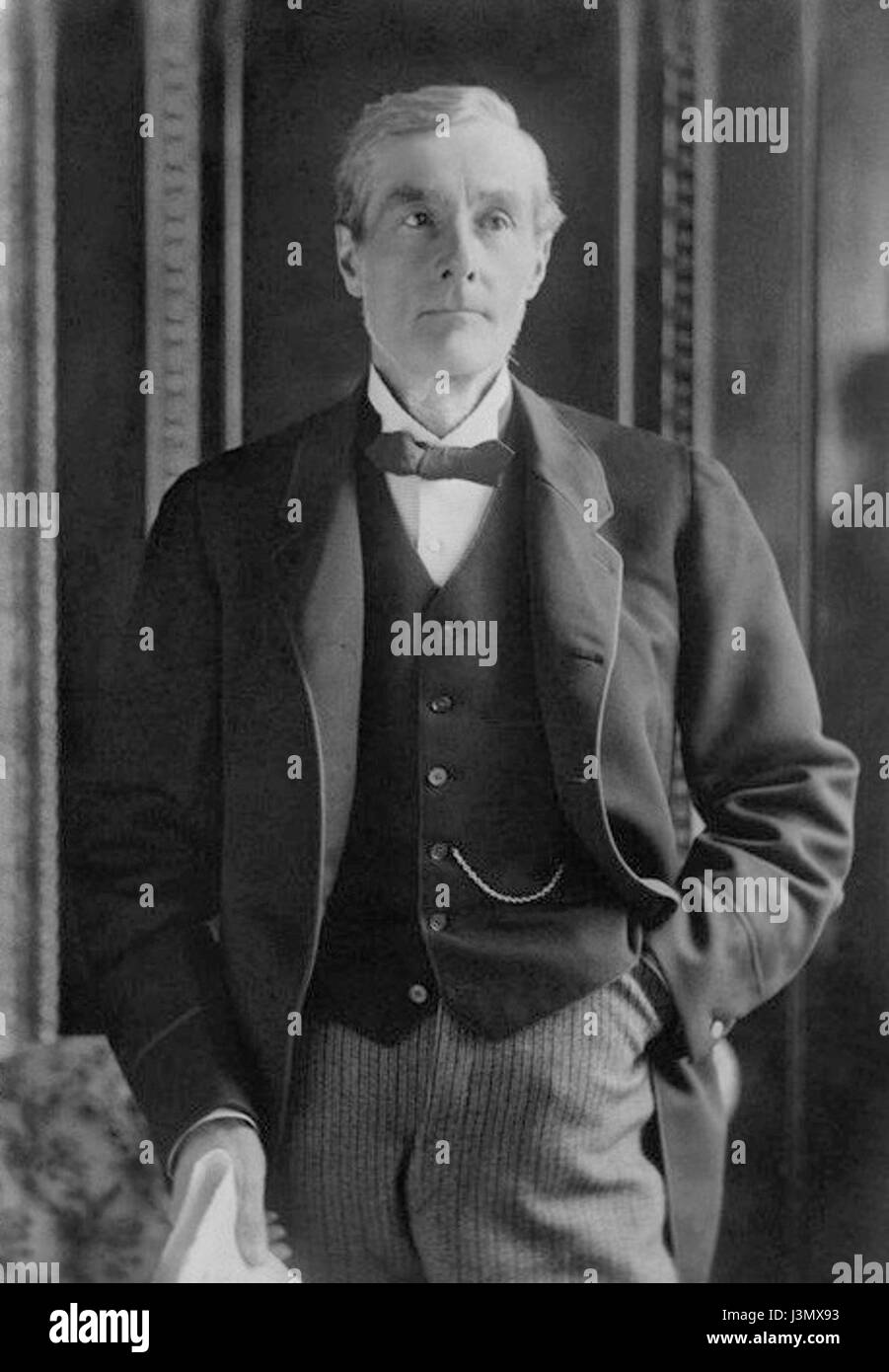 Photograph hugh grosvenor Black and White Stock Photos & Images Alamy