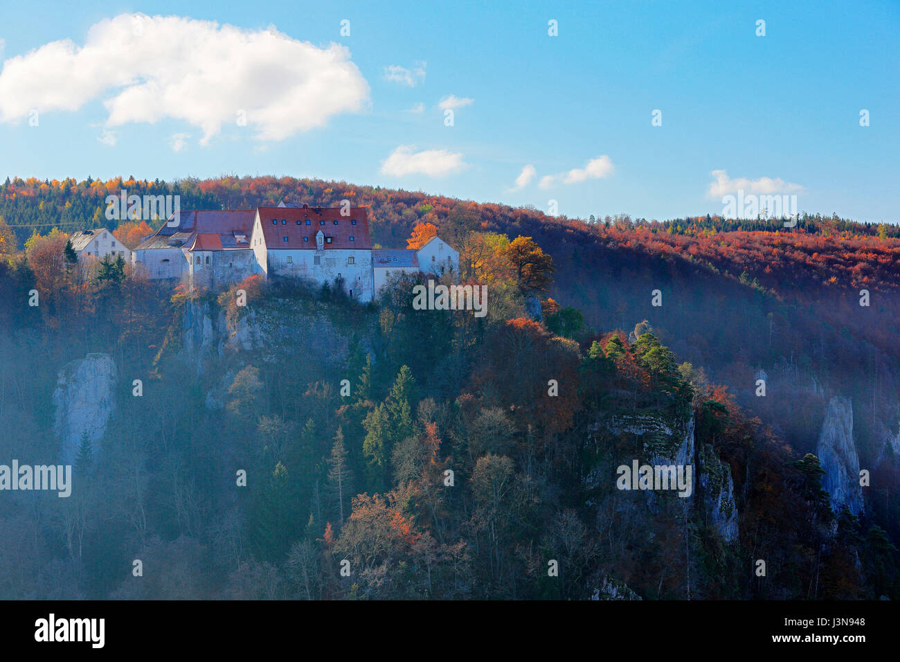 Burg Wildenstein, Kalkfels, Kalkstein, Leibertingen, Donautal, Naturpark Obere Donau, Baden-Wuerttemberg, Deutschland Stock Photo