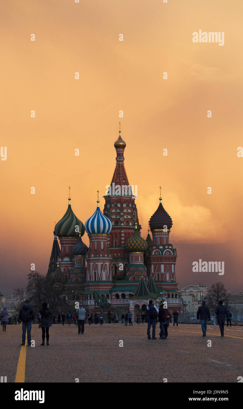 Moscow: sunset on Saint Basil's Cathedral, symbol of the city, the ...