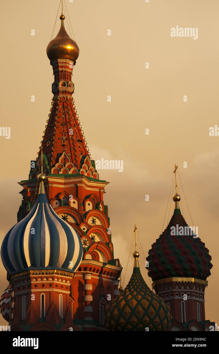 Moscow: sunset on Saint Basil's Cathedral, symbol of the city, the ...