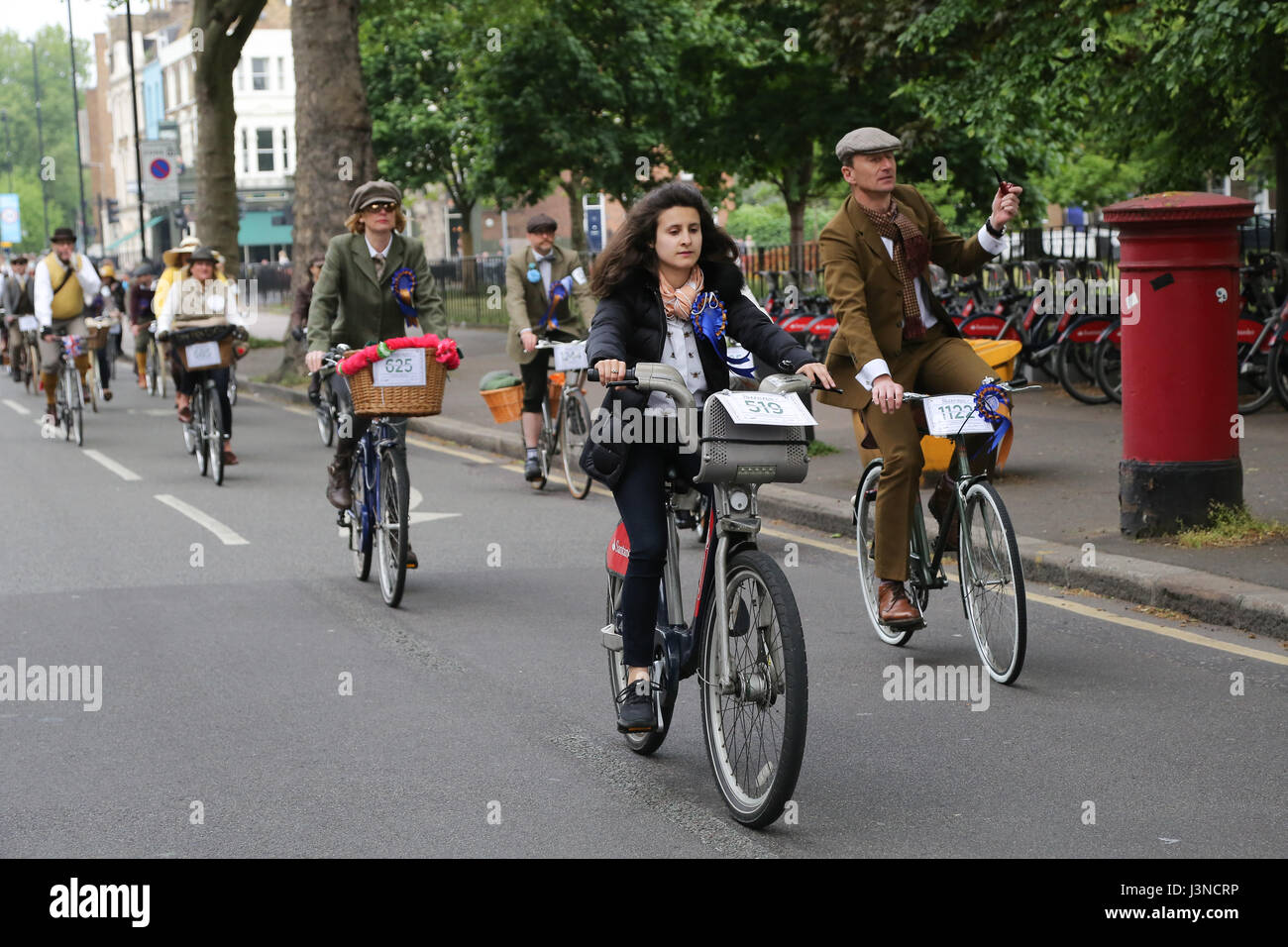 Tweed togs hi-res stock photography and images - Alamy