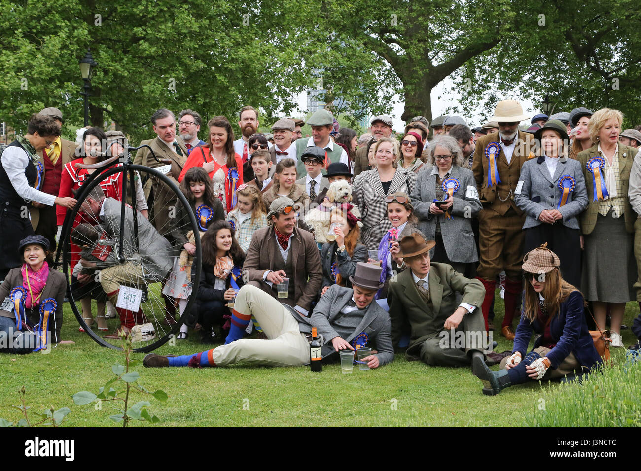 London, UK. 06th May, 2017. Riders gather for a picnic in Geraldine ...