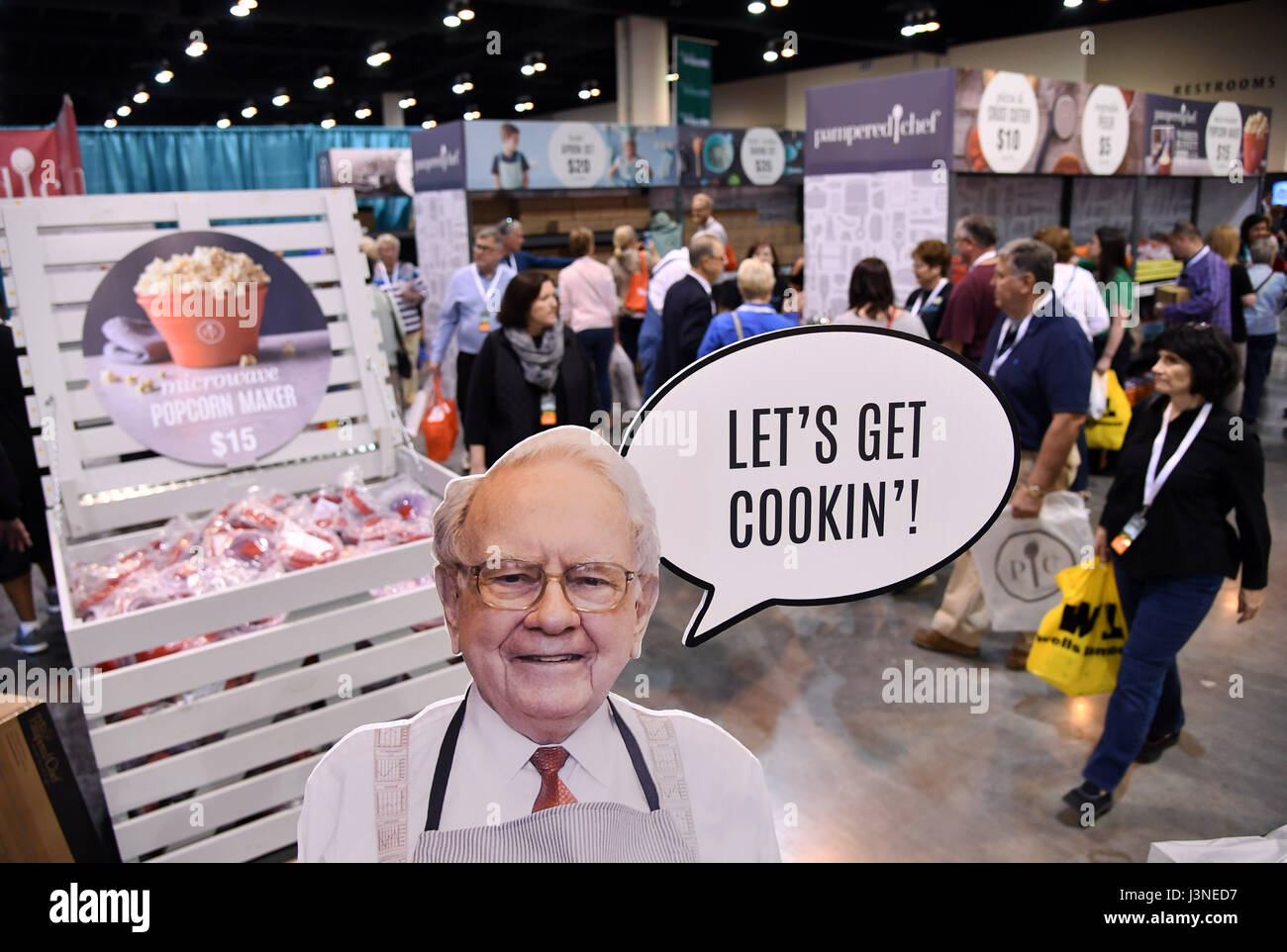 Omaha, USA. 5th May, 2017. Shareholders view an exhibition of goods which are produced by companies invested by Warren Buffett's Berkshire Hathaway during the Annual Meeting in Omaha, Nebraska, the United States, May 5, 2017. The event attracts more than 40,000 shareholders from around the world as well as a wide variety of media outlets to Omaha every year. Credit: Yin Bogu/Xinhua/Alamy Live News Stock Photo