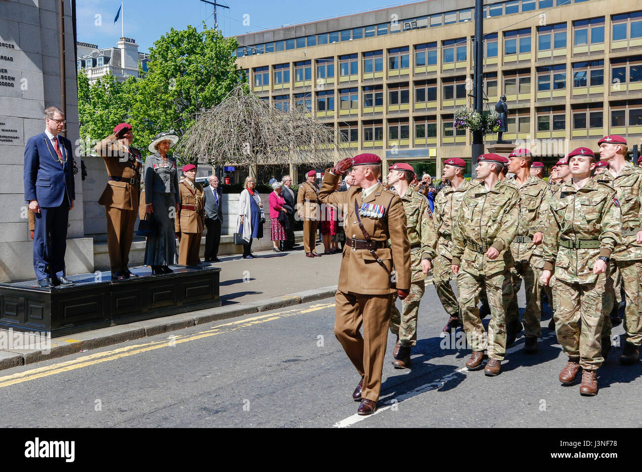 Glasgow, Scotland, UK. 6th May, 2017. To commemorate the 70th anniversary of the forming of XV (Scottish Volunteer) battalion of the Parachute Regiment, later to be known as '4 Para', a service was held at Glasgow cathedral followed by a march through the city, led by the Parachute Regiments mascot, a Shetland pony called Pegasus. The march finished in George Square where there as a march past and salute followed by an address by Lt Colonel Pat Conn OBE. Credit: Findlay/Alamy Live News Stock Photo