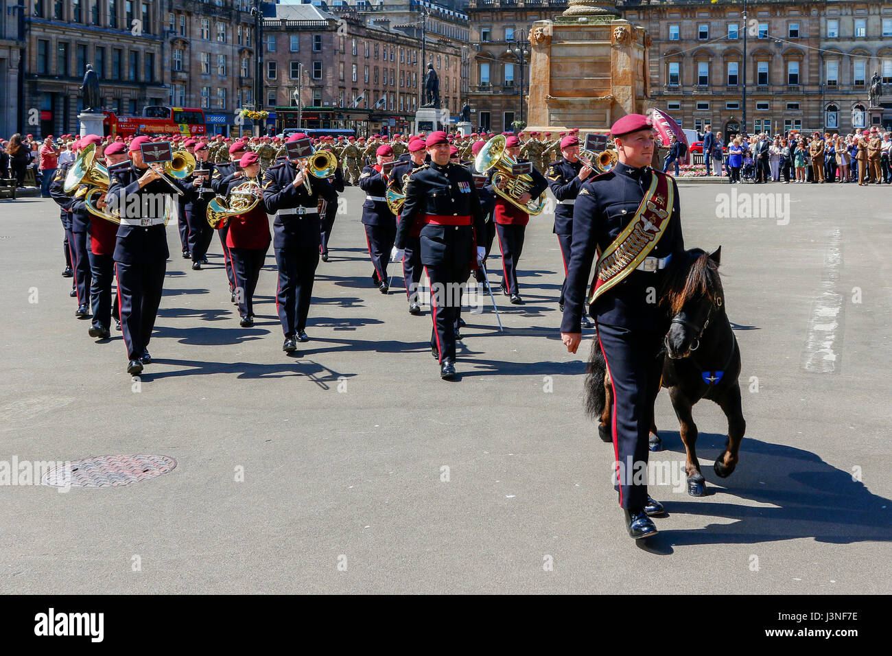 Parachute regiment hires stock photography and images Alamy