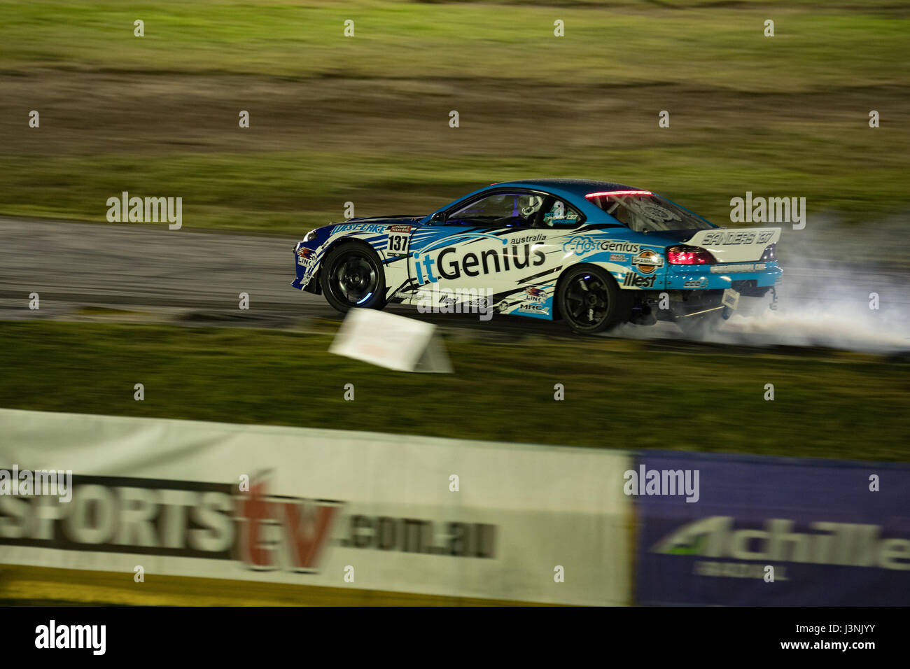 Sydney Motorsport Park, Australia. 6th May 2017. Mitch Sanders lining