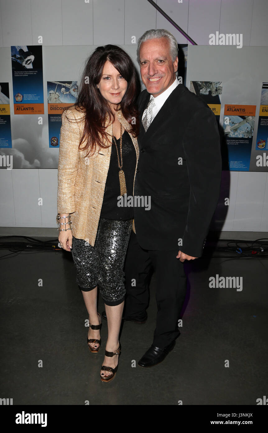 Los Angeles, Ca, USA. 6th May, 2017. Joely Fisher, Christopher Duddy