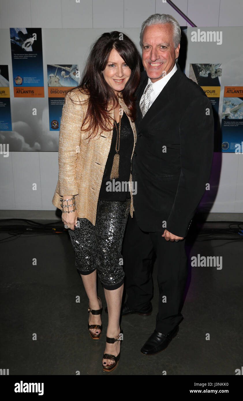 Los Angeles, Ca, USA. 6th May, 2017. Joely Fisher, Christopher Duddy