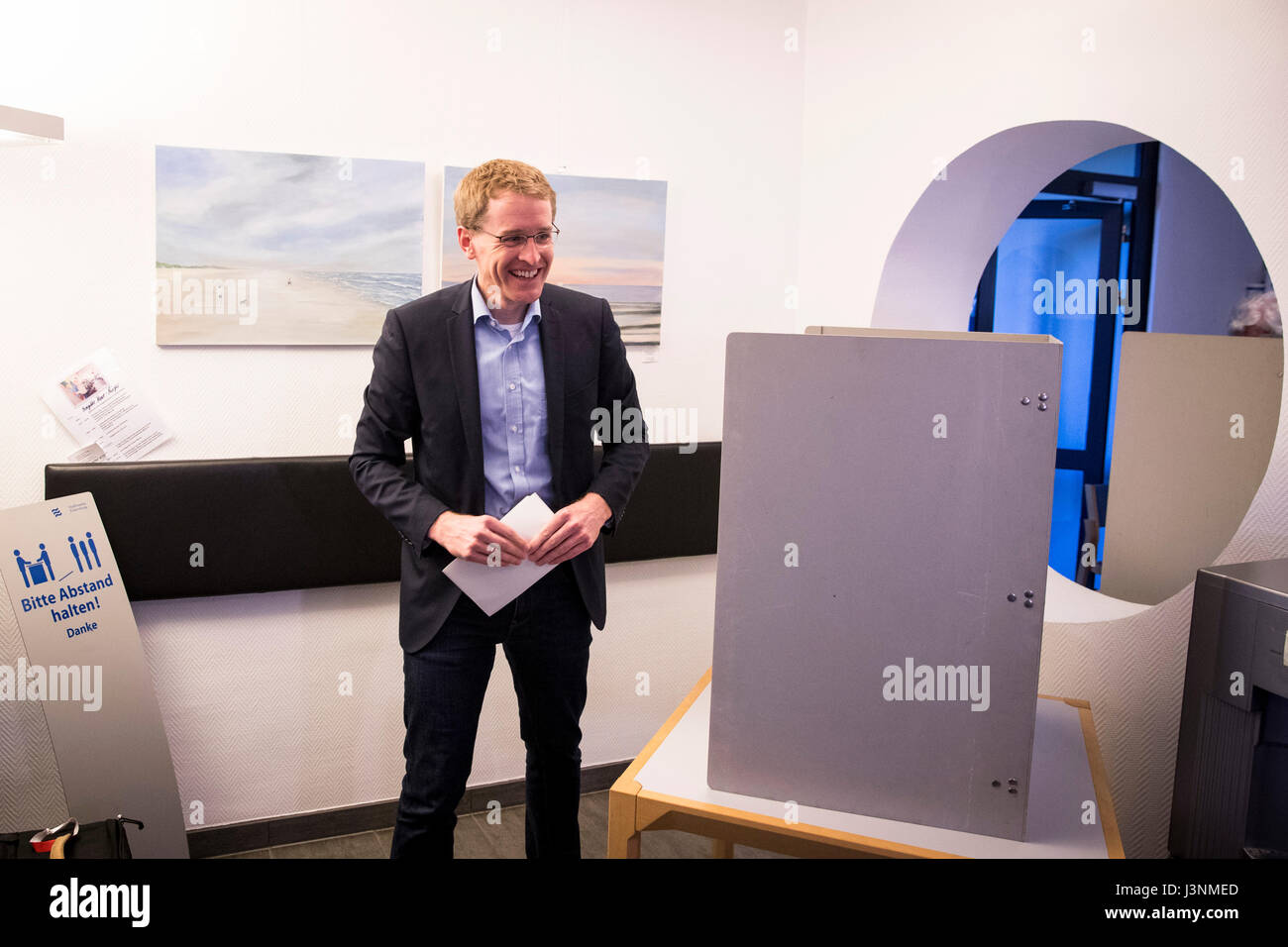 Guenther hi-res stock photography and images - Page 52 - Alamy