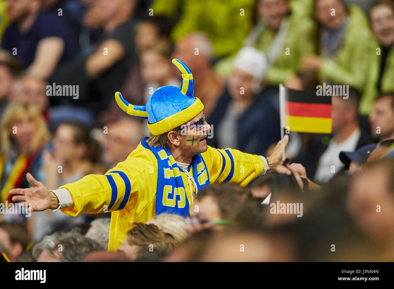 Cologne, Germany. 6th May, 2017. Icehockeyfans, fans, supporters, spectators, celebrate, clothes,  banner, national flag,  GERMANY - SWEDEN 2-7 Icehockey World Championships 2017, Germany,  DEB , Cologne, Germany 06.05.2017 © Peter Schatz / Alamy Live News Stock Photo
