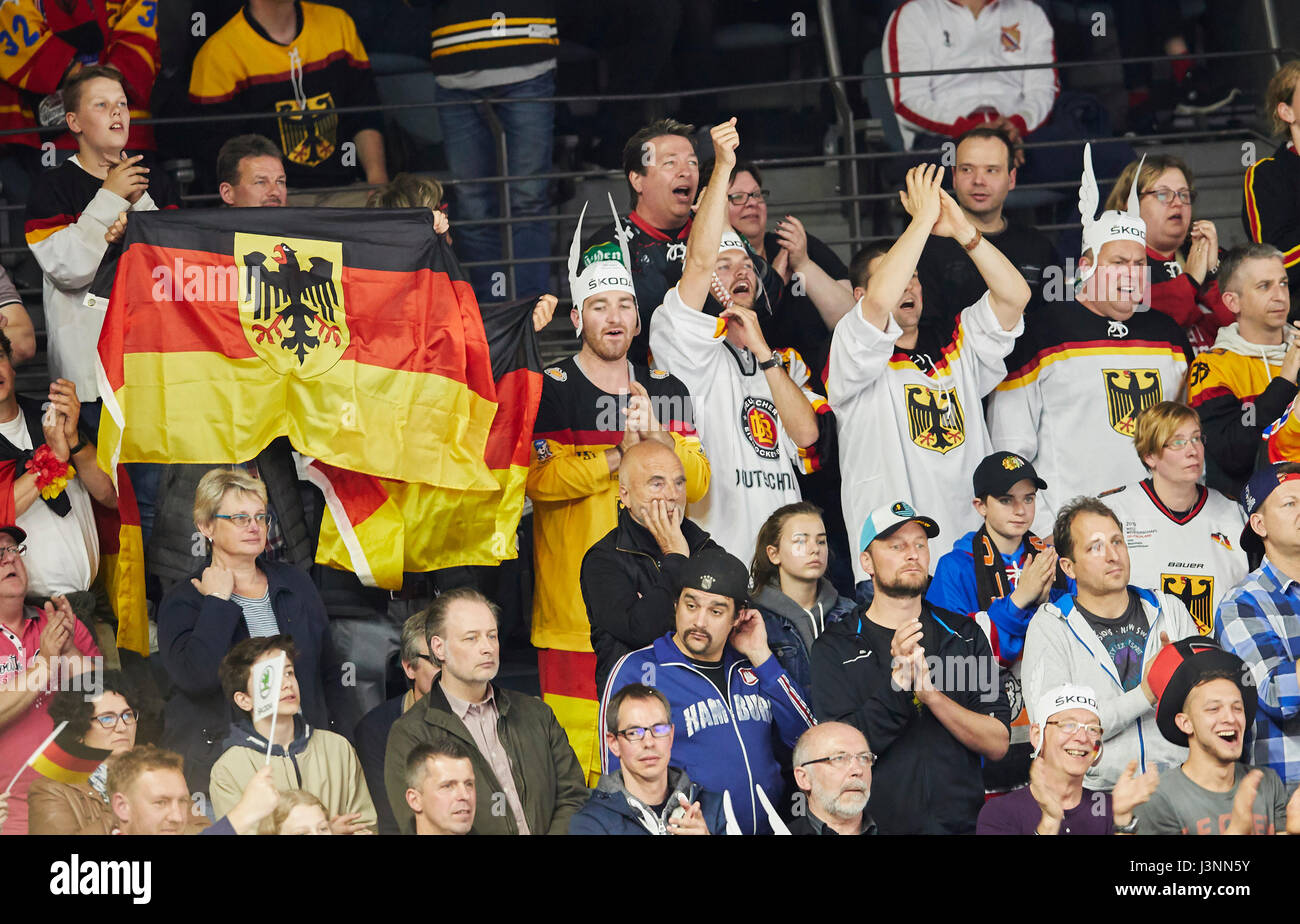 Cologne, Germany. 6th May, 2017. DEB Icehockeyfans, fans, supporters, spectators, celebrate, clothes,  banner, national flag,  GERMANY - SWEDEN 2-7 Icehockey World Championships 2017, Germany,  DEB , Cologne, Germany 06.05.2017 © Peter Schatz / Alamy Live News Stock Photo