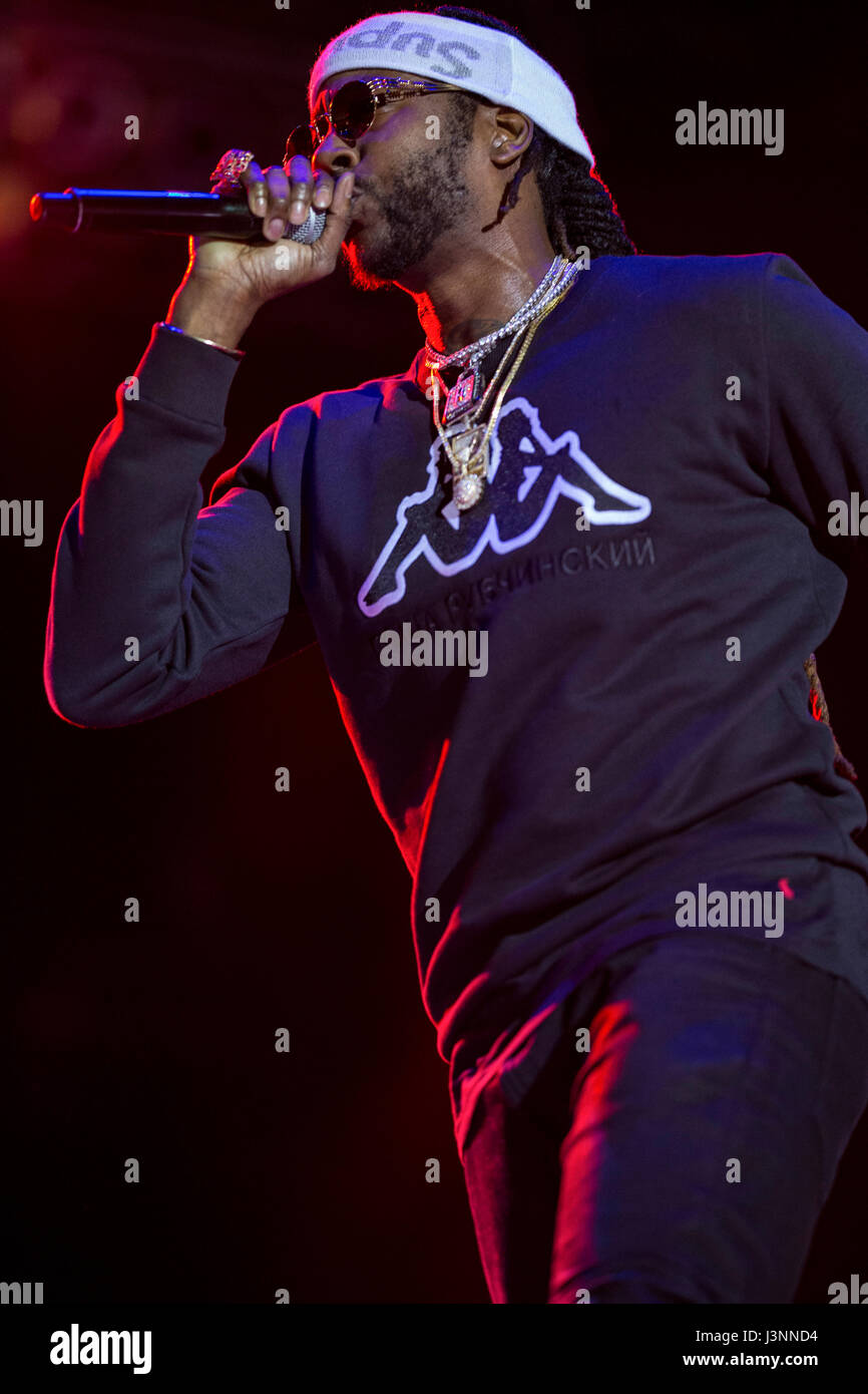 Memphis, Tennessee, USA. 6th May 2017. 2 Chainz performs at the 2017 Beale Street Music Festival at Tom Lee Park on May 5, 2017 in Memphis, Tennessee. Credit: The Photo Access/Alamy Live News Stock Photo