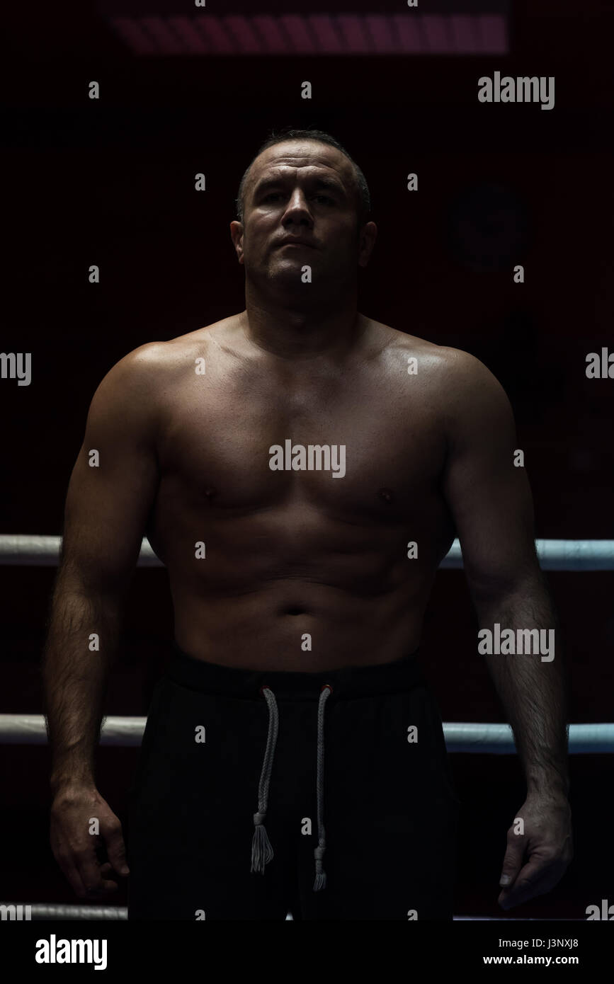 Standing fighting competition boxing boxing ring hi-res stock ...