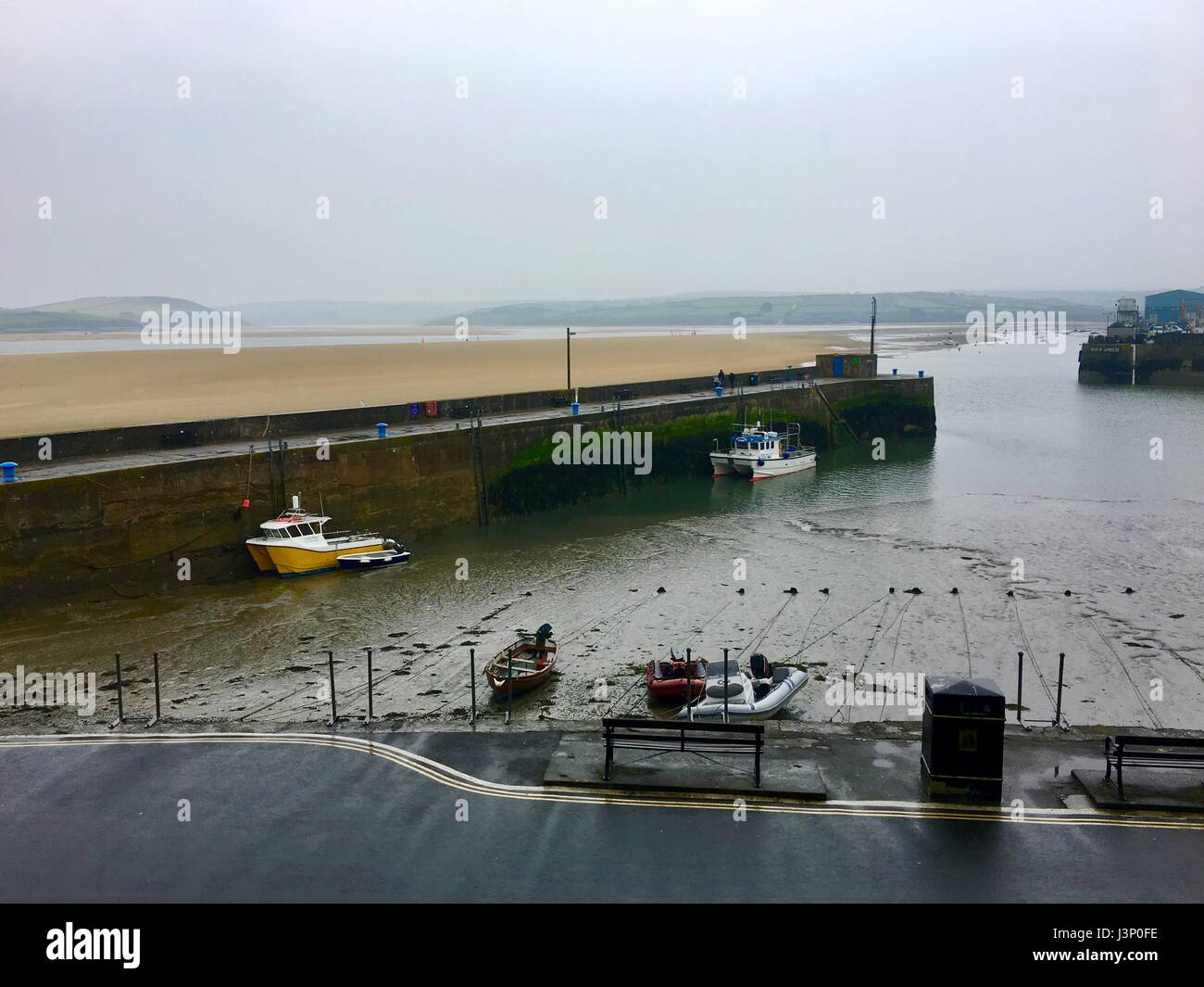 Padstow harbour low tide cornwall hires stock photography and images