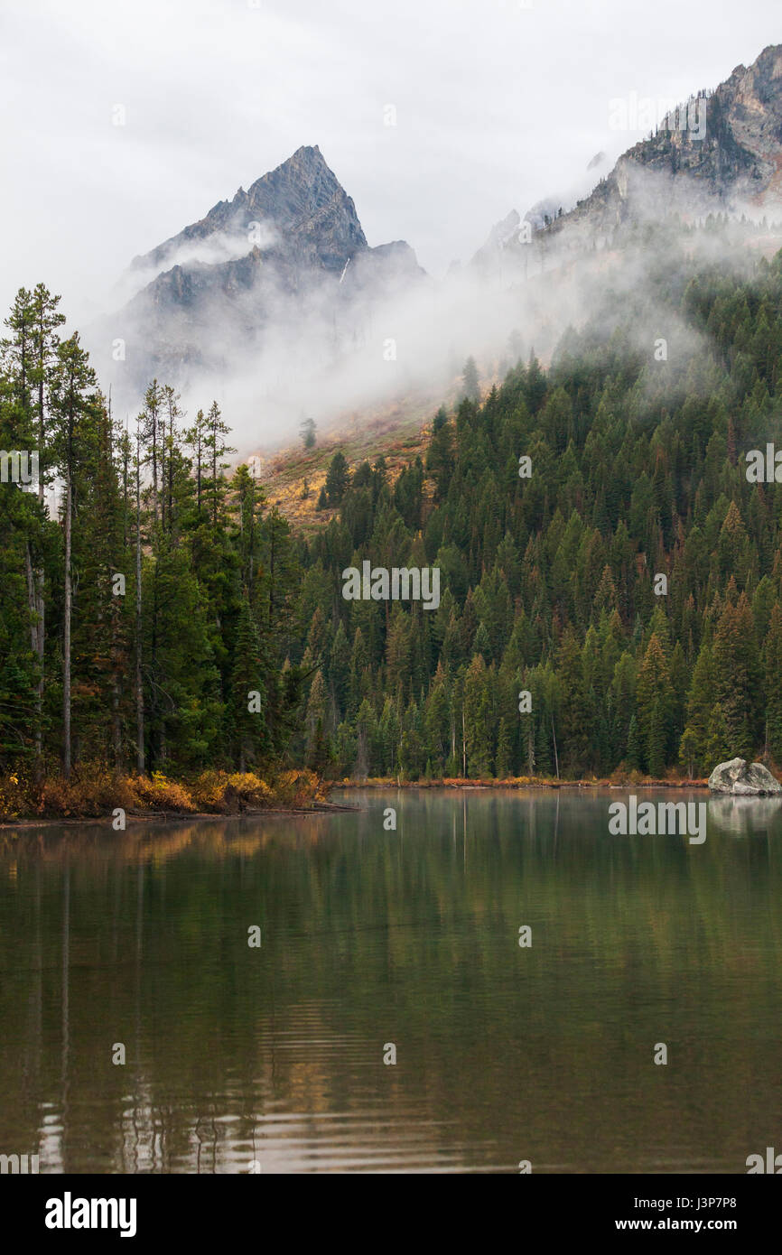 Jackson lake sunrise grand hi res stock photography and images Alamy Jackson lake sunrise grand hi res stock photography and images Alamy