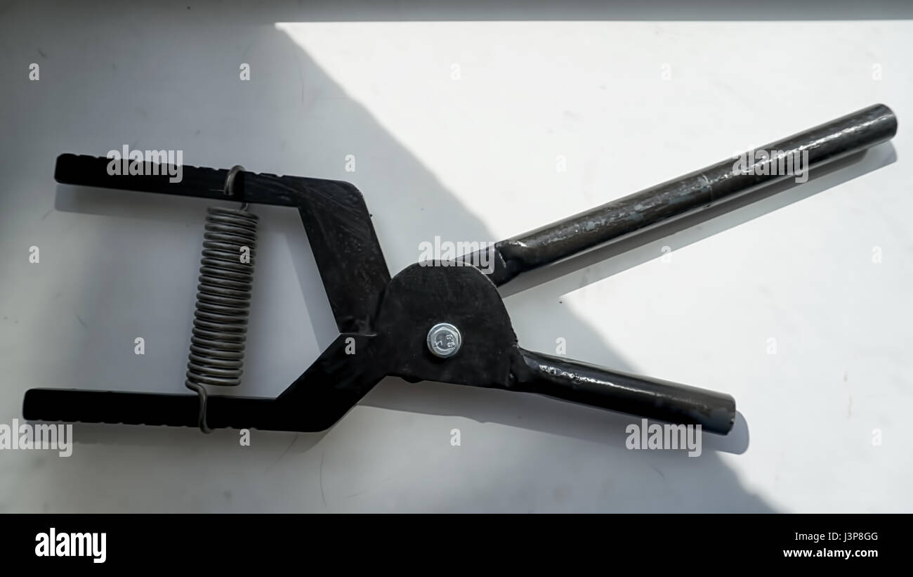 Metal spring stretching hi res stock photography and images Alamy