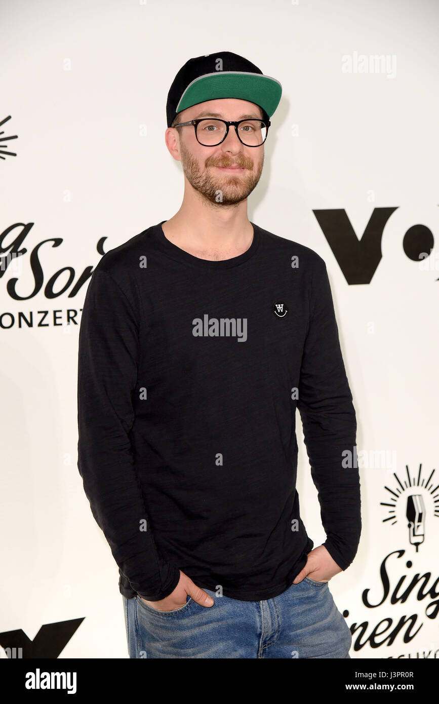 Presentation of the new 'Sing meinen Song' season at Festsaal in Kreuzberg. Featuring: Mark Forster Where: Berlin, Germany When: 05 Apr 2017 Stock Photo