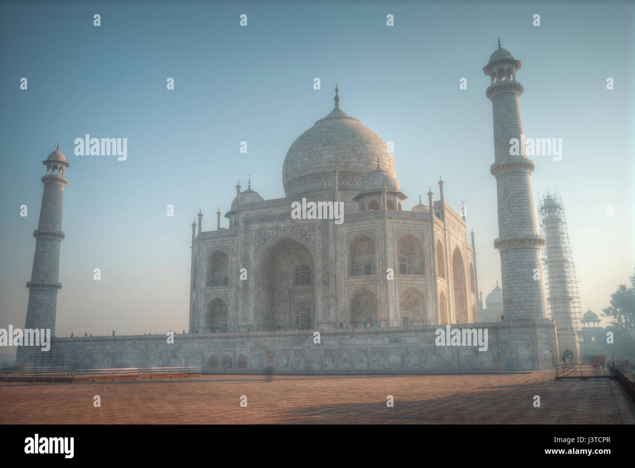 Taj Mahal White Marble Mausoleum On The South Bank Of The Yamuna taj-mahal-white-marble-mausoleum-on-the-south-bank-of-the-yamuna