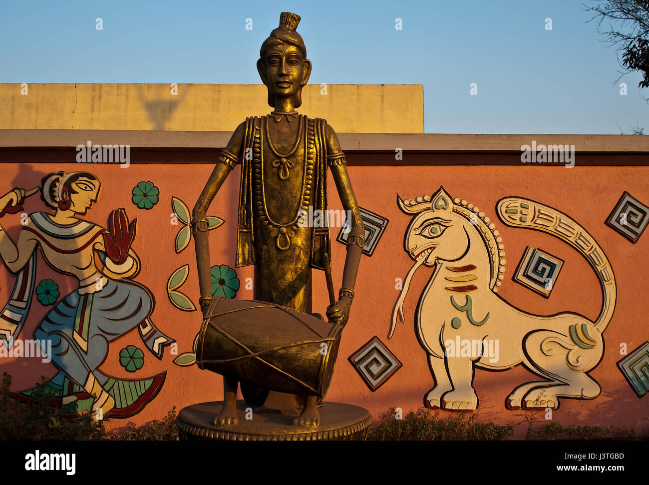 Dhokra sculpture ( India) Stock Photo