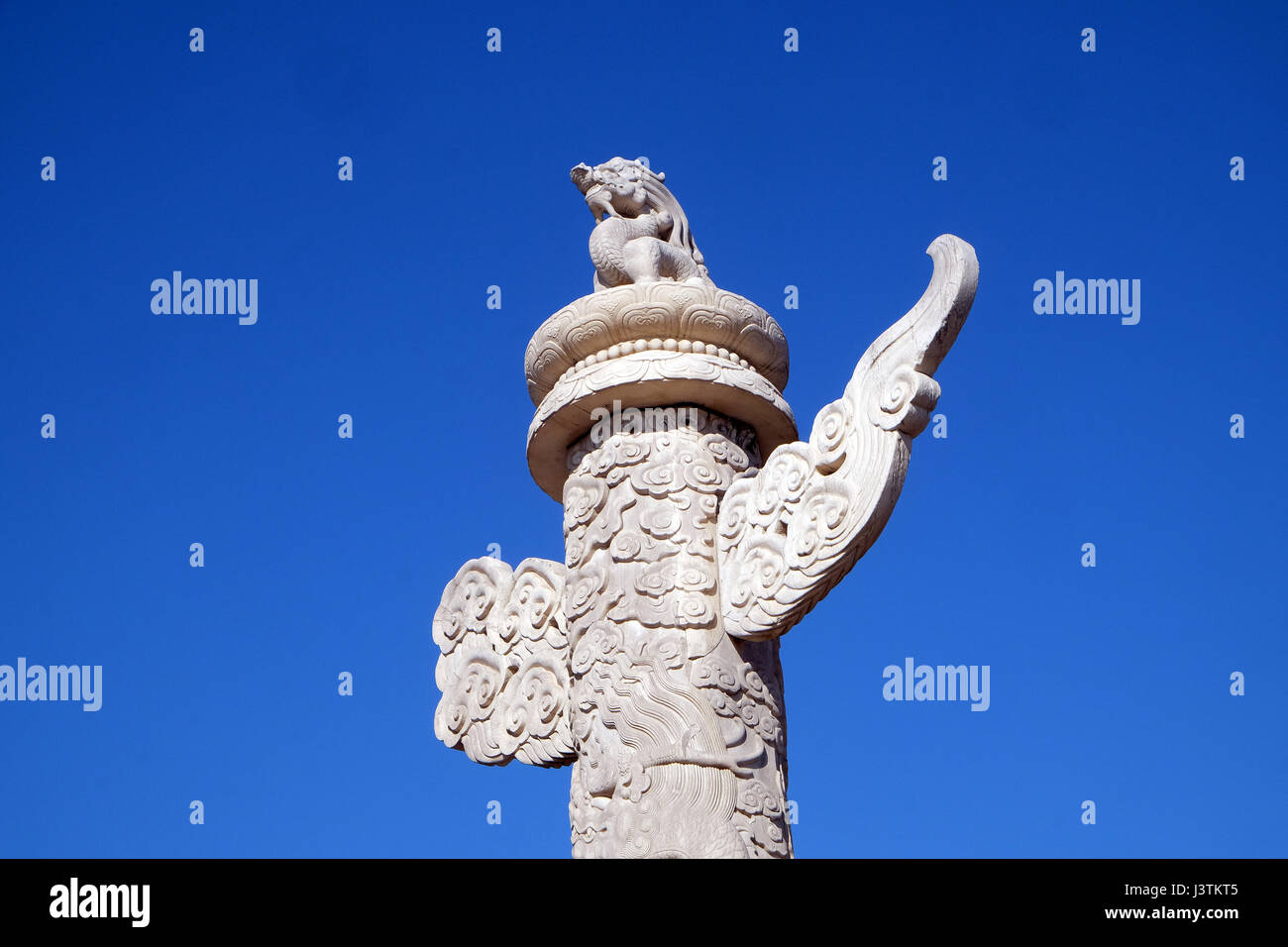 Marble dragon pillar (ornamental column in front of places, tombs ...