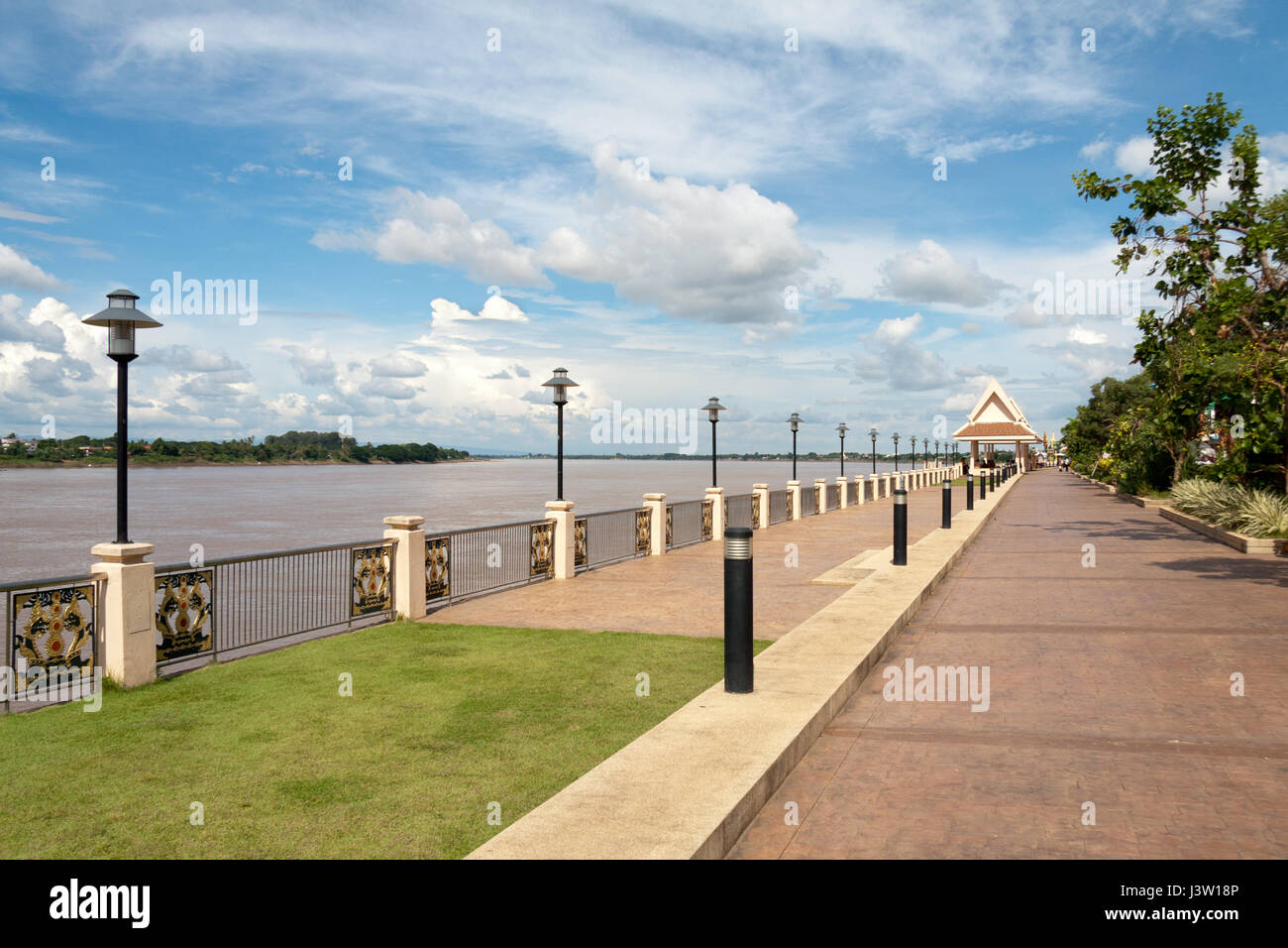 The promenade on the river Mekhong at Nong Khai, Thailand Stock Photo