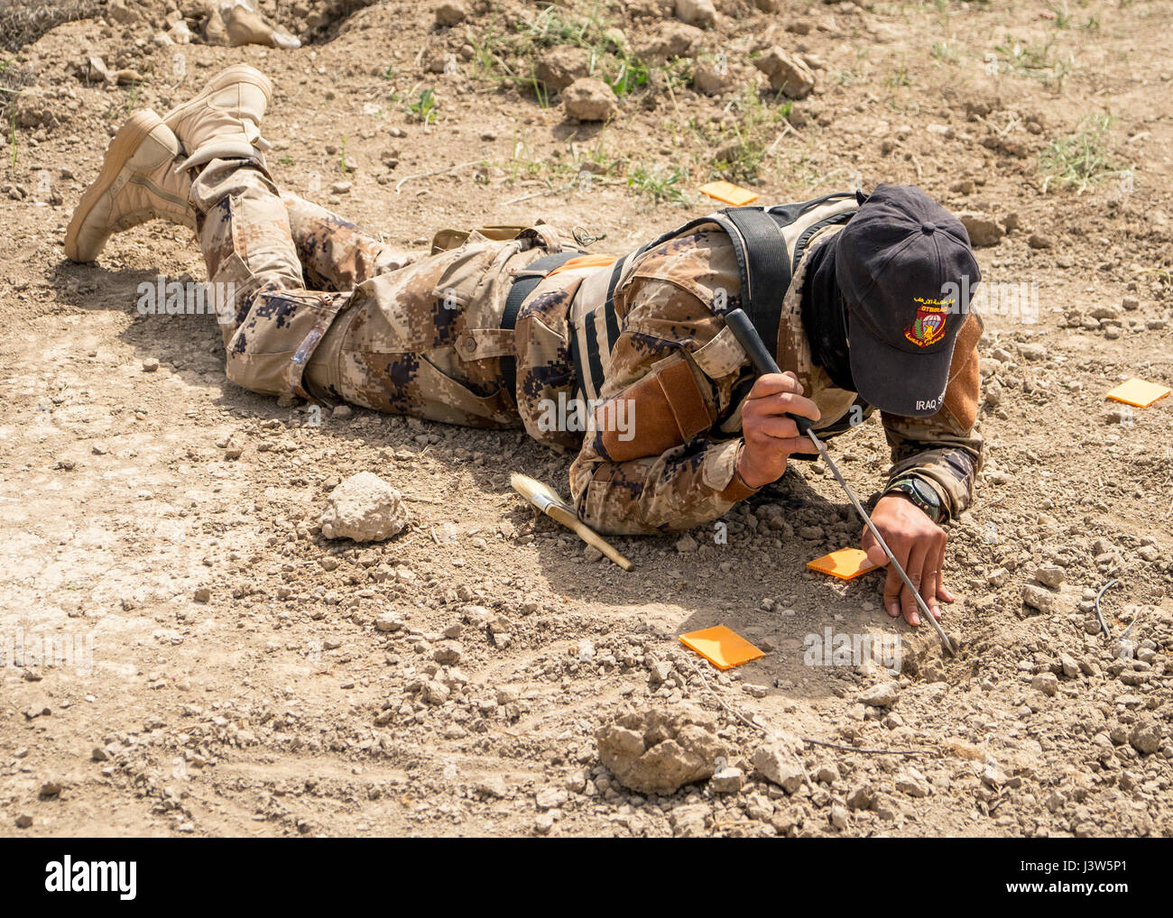 170428NNL576050 Baghdad An Iraqi special operations forces soldier