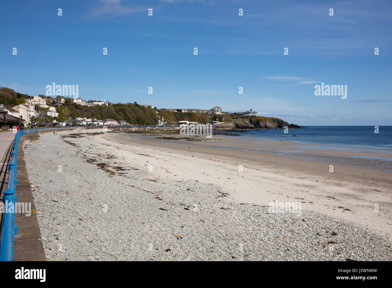 The sandy beach and promenade, Douglas, Isle of Man Stock Photo Alamy