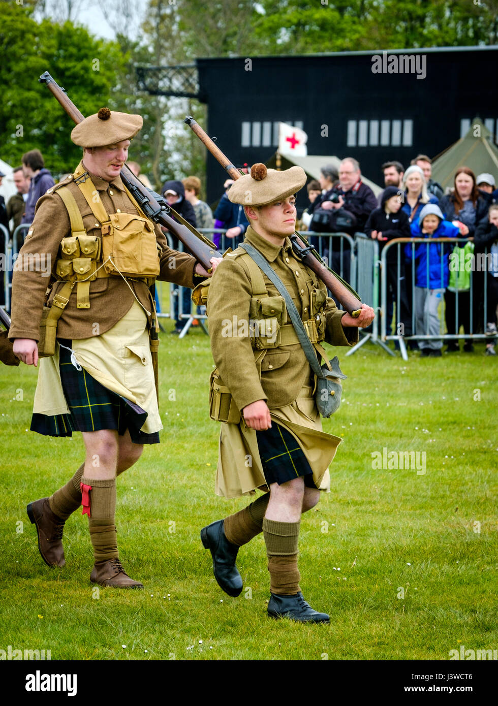 Rifles regiment dress uniform hi-res stock photography and images - Alamy