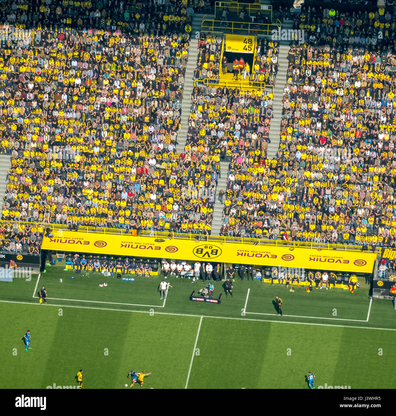 East stand with coach bank, view from airplane to BVB stadium, BVB against TSG Hoffenheim, Signal Iduna Park, BVB Stadium, Westfalenstadion, Bundeslig Stock Photo