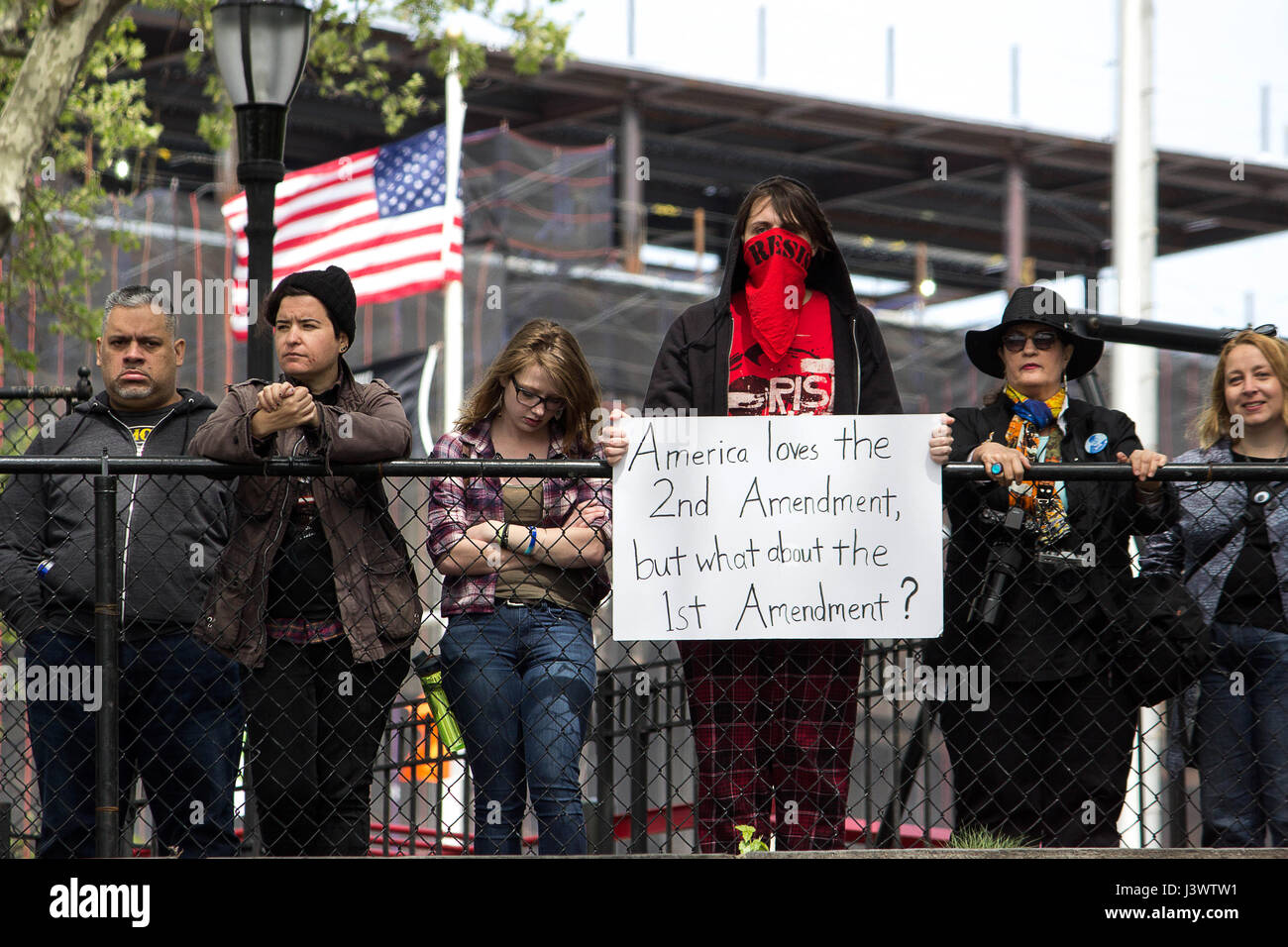 Anti trump protests new hi res stock photography and images Alamy