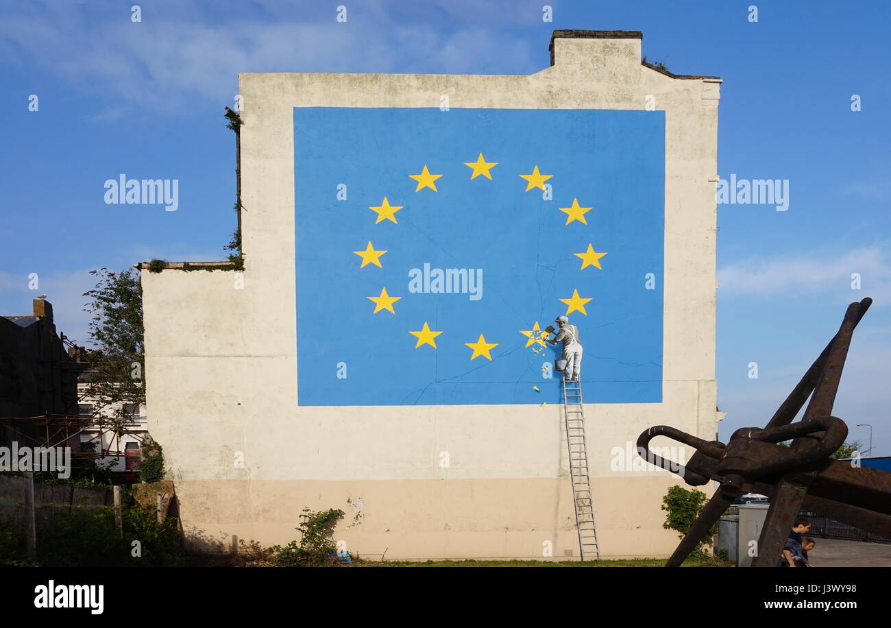 Dover, UK. 7th May, 2017. New Banksy mural with an EU Flag in Dover. Credit: Jonathan Bright/Alamy Live News Stock Photo