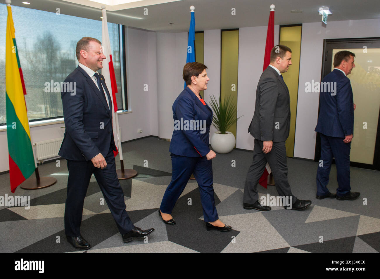 Tallinn, Estonia, 8th May 2017. Prime Minister of Estonia Juri Ratas (2nd R), Prime Minister of Latvia Maris Kucinskis (R), Prime Minister of Lithuania Saulius Skvernelis (L) and Prime Minister of Poland Beata Szydlo(2nd L) leave a family photo prior their meeting in Tallinn. The topics of the meeting were regional security, energy community, transport connections and the future of the European Union. Credit: Nicolas Bouvy/Alamy Live News Stock Photo