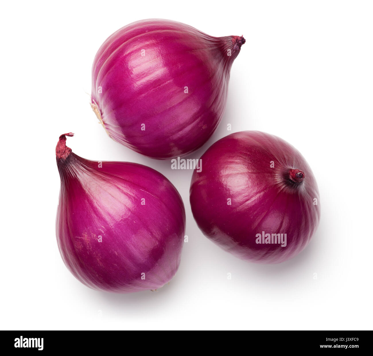 Red onions isolated on white background. Top view Stock Photo - Alamy