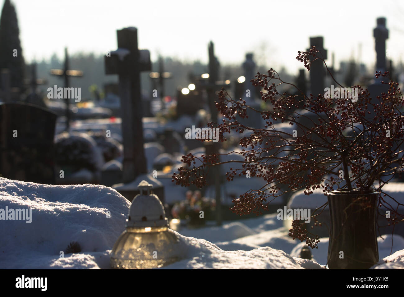 Cemetery in winter Stock Photo - Alamy