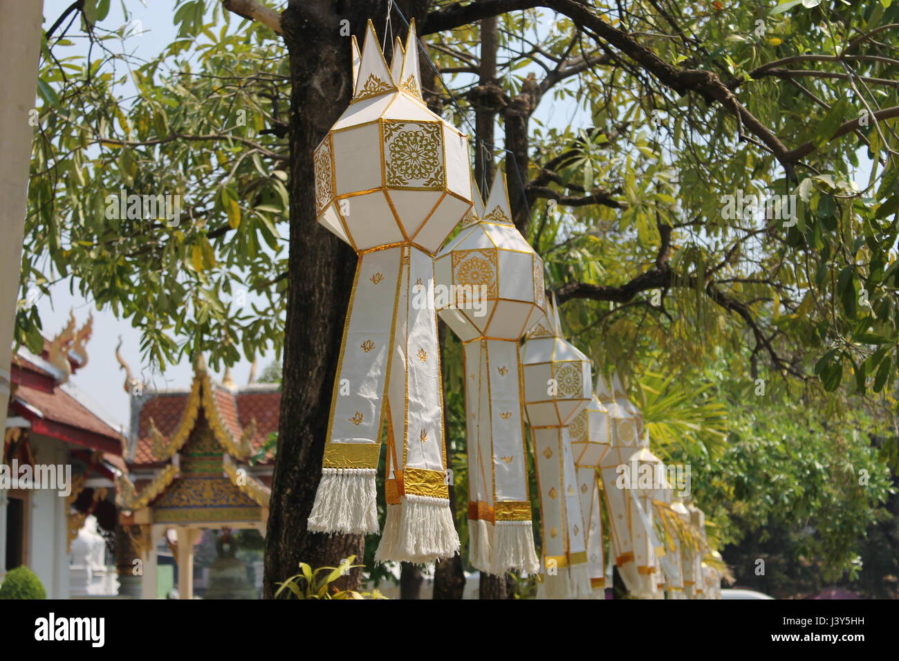 Lanterns hanging in row hi-res stock photography and images - Alamy