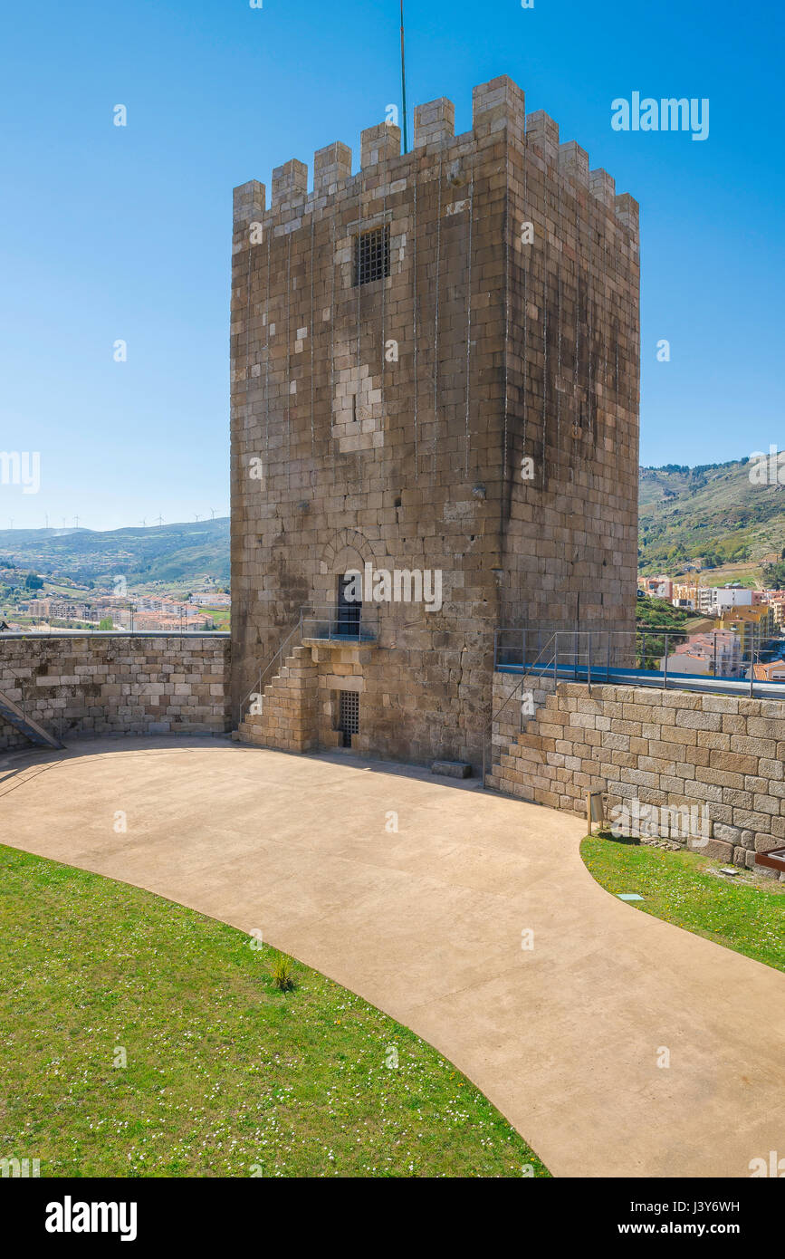 Torre De Menagem Hi res Stock Photography And Images Alamy torre-de-menagem-hi-res-stock-photography-and-images-alamy