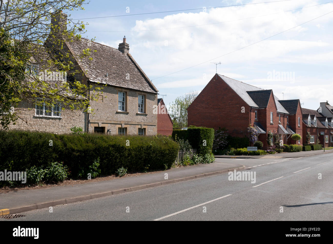 Houses in Banbury Road, Ettington, Warwickshire, England, UK Stock Photo