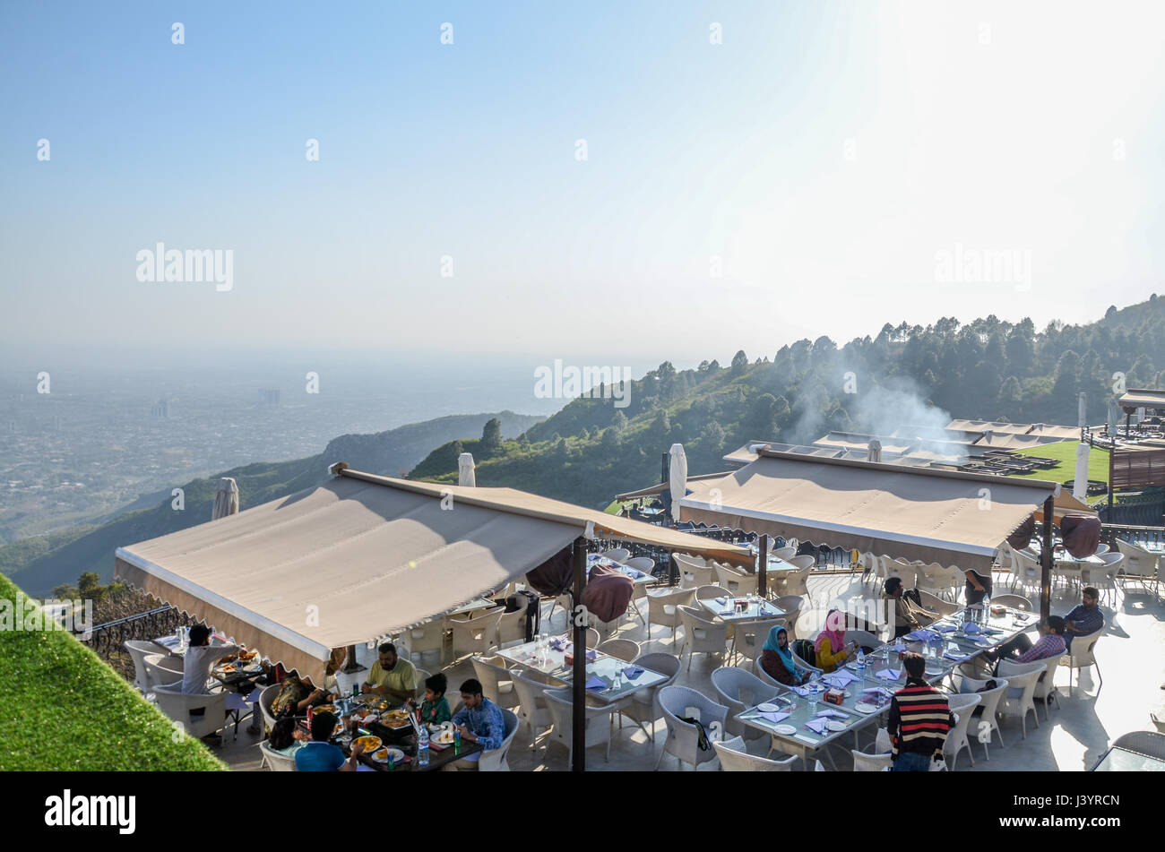 islamabad-from-top-of-mountain-monal-restaurant-pakistan-J3YRCN.jpg