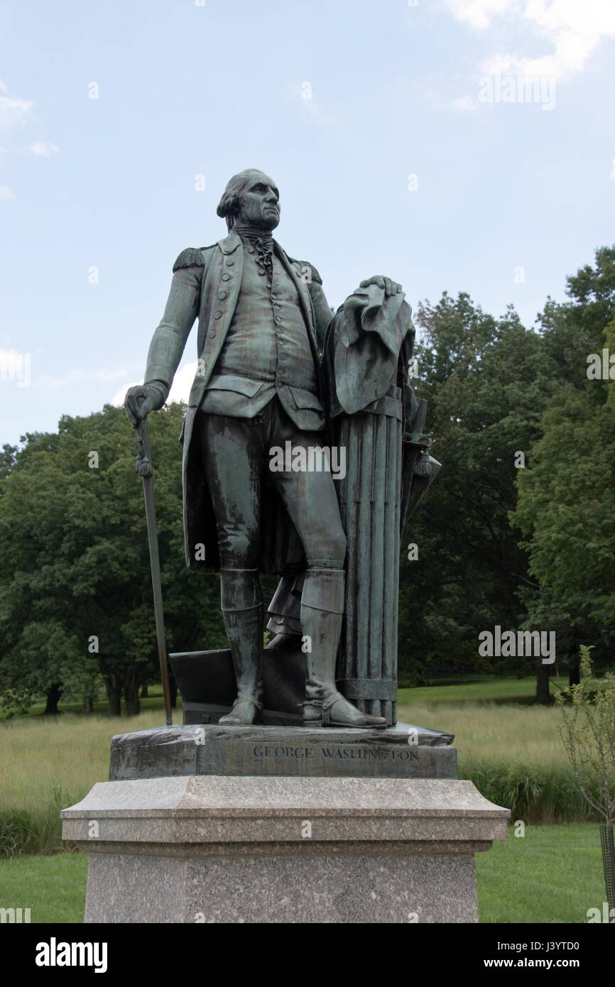A bronze statue of Washington at Valley National Historical Park, Pennsylvania