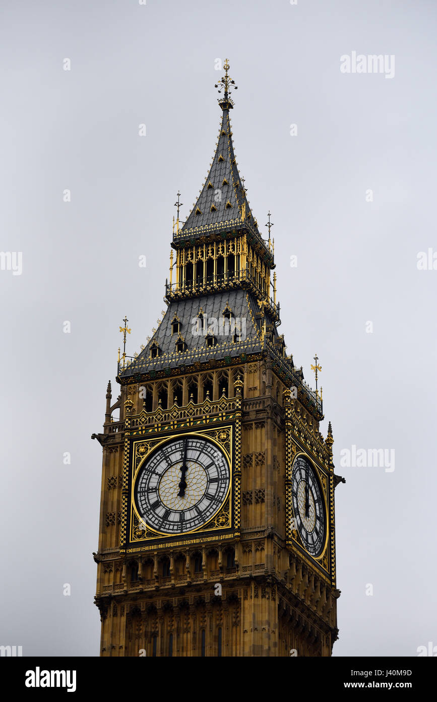 London noon parliament twelve 12 oclock hires stock photography and