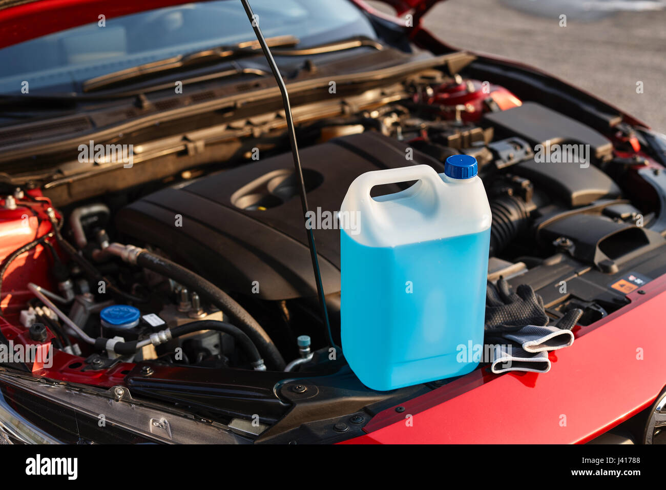 Antifreeze Bottle High Resolution Stock Photography and Images Alamy