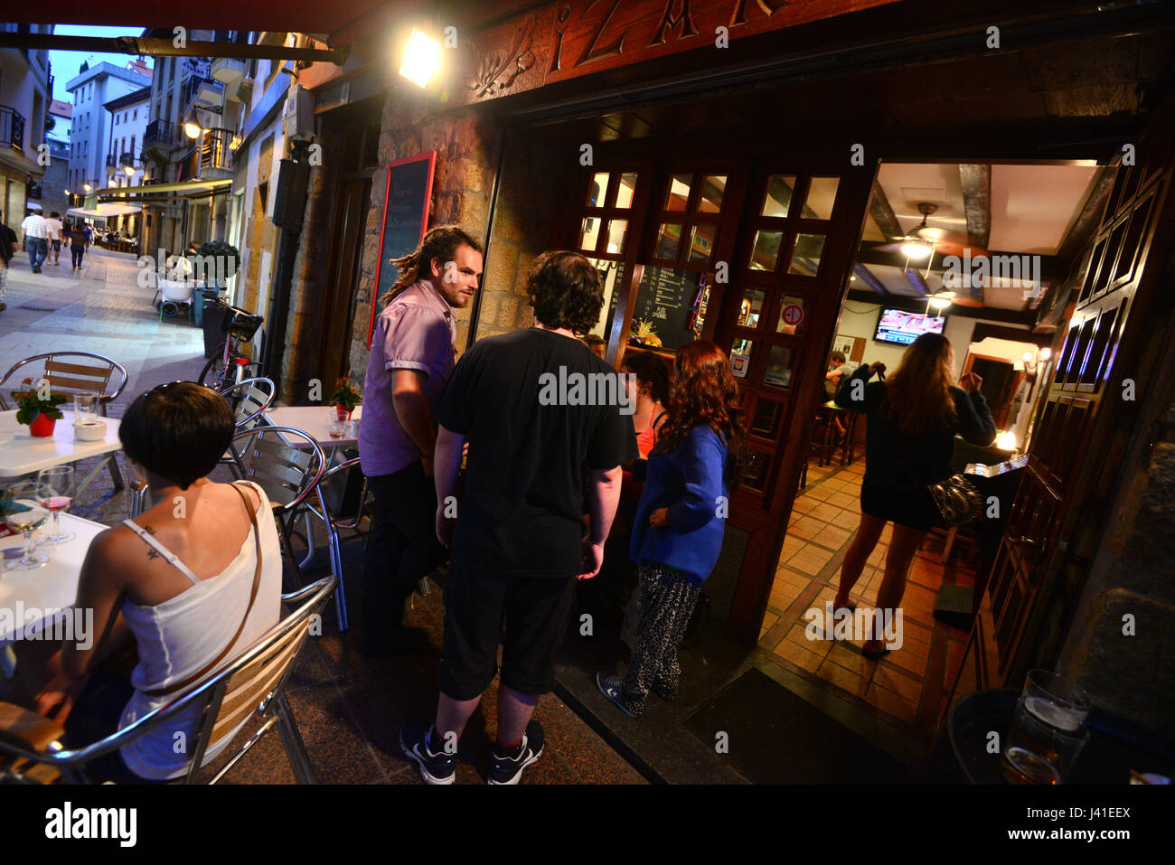 San sebastian nightlife hires stock photography and images Alamy