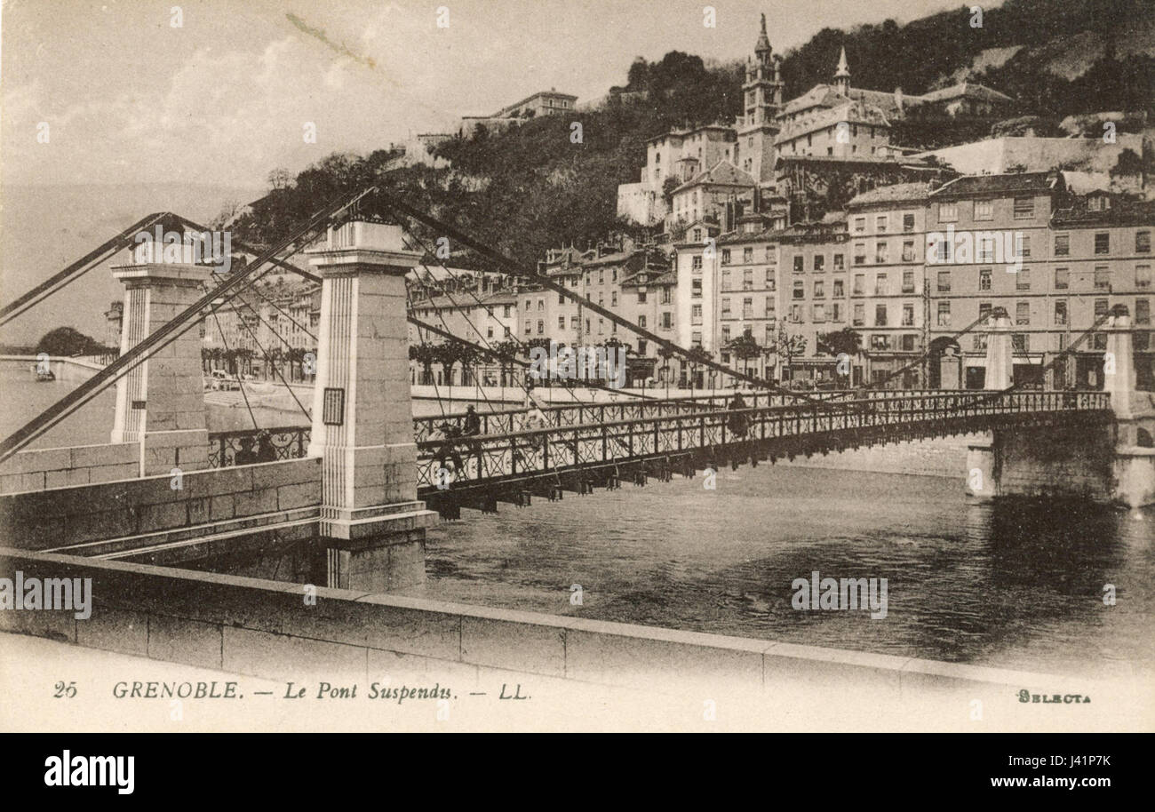 Le Pont Suspendu High Resolution Stock Photography And Images Alamy Le Pont Suspendu High Resolution Stock Photography And Images Alamy
