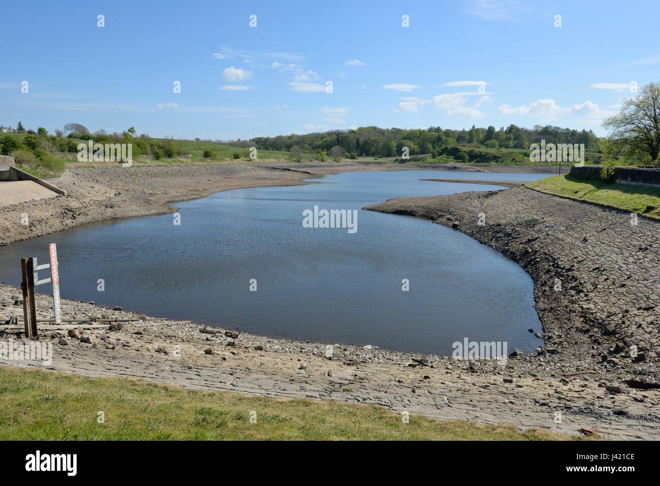 Low water in the 'Dams to Darnley' reservoirs which supply drinking water to Glasgow, Scotland, UK Stock Photo