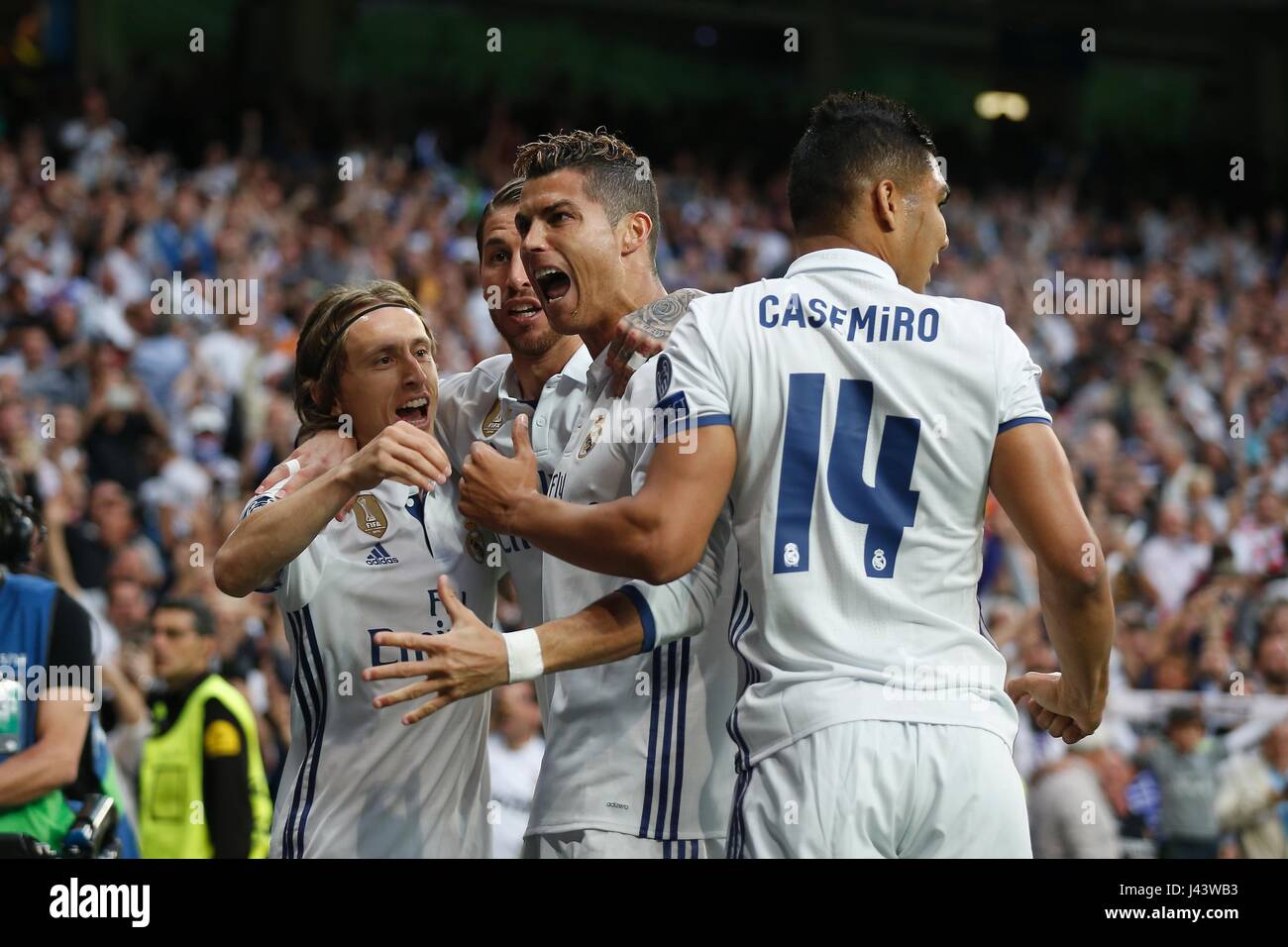 Cristiano Ronaldo Calm Down Celebration, Barcelona 1-2 Real Madrid 2012