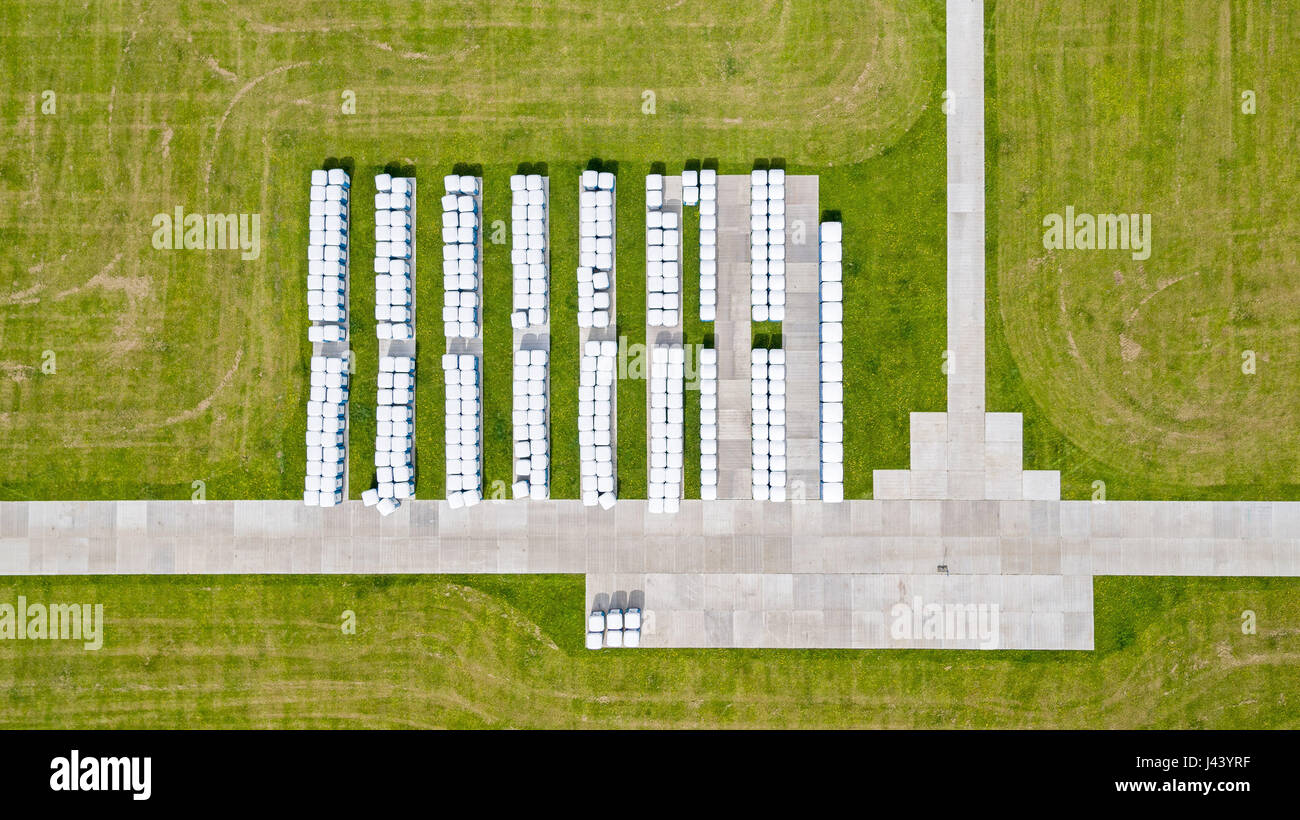 Wittenberg, Germany. 9th May, 2017. Provisional streets and toilets can