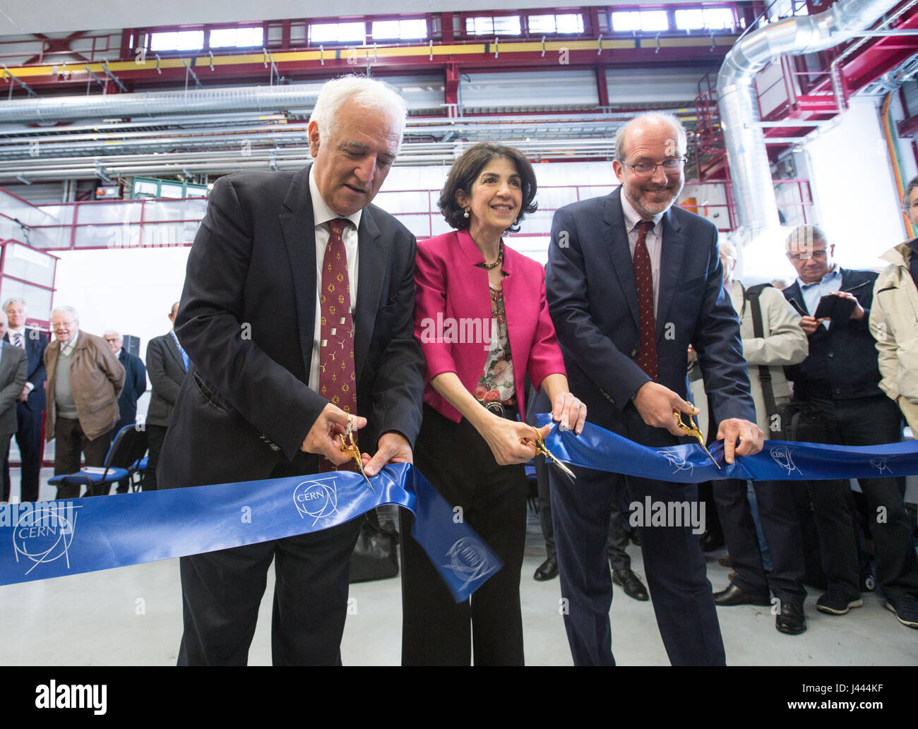 Cern director general hi-res stock photography and images - Alamy