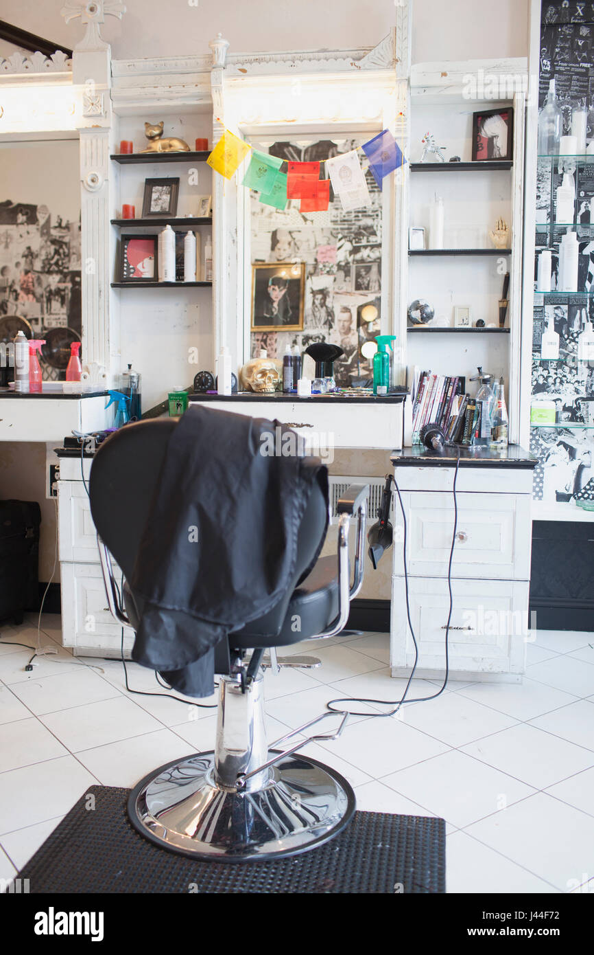 Salon Chair Stock Photos Salon Chair Stock Images Alamy